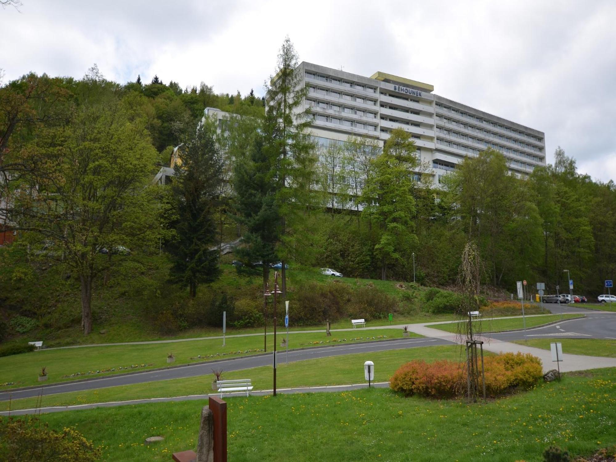 Snug Apartment In Jachymov Near Ski Area Exterior photo